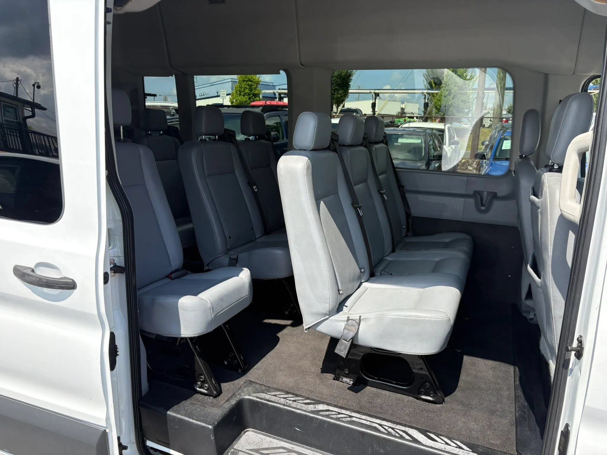 Used 2018 Ford Transit 350 XL RWD image 30