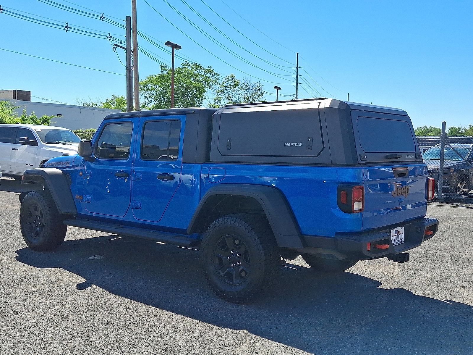 Used 2022 Jeep Gladiator Mojave w/ Dual Top Group AWD/4WD image 5