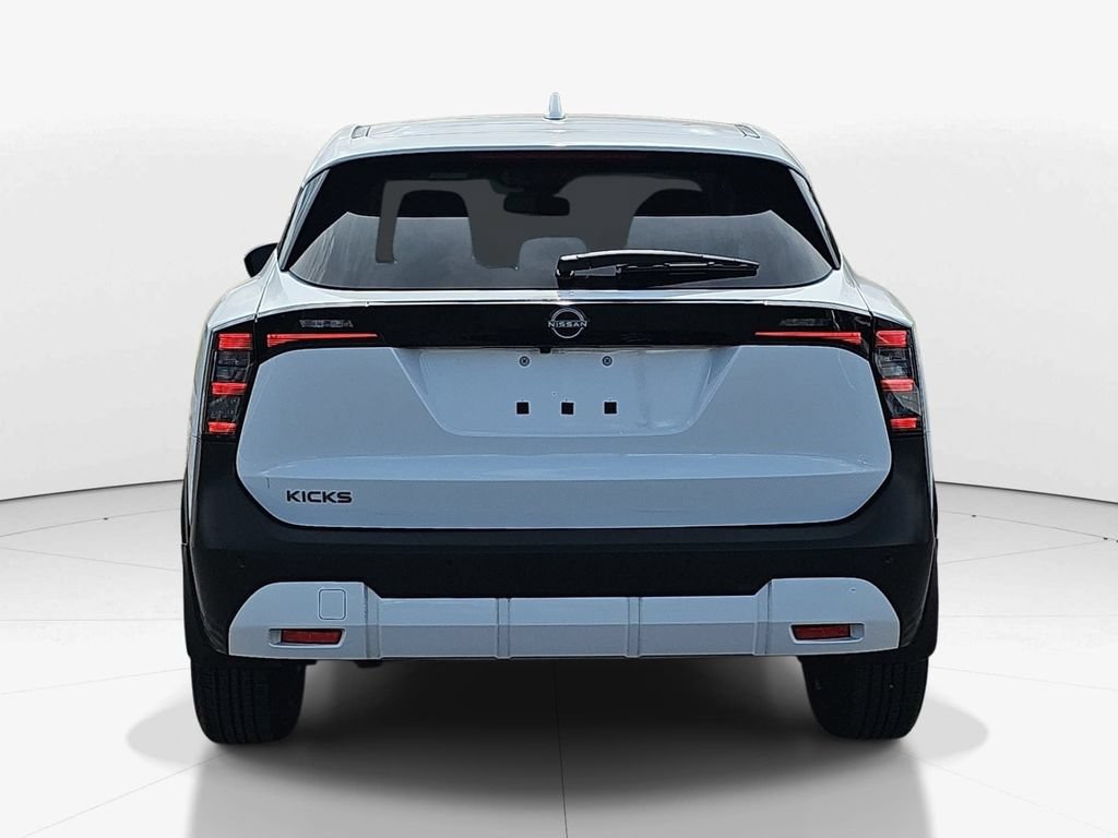 Used 2025 Nissan Kicks SV FWD image 7