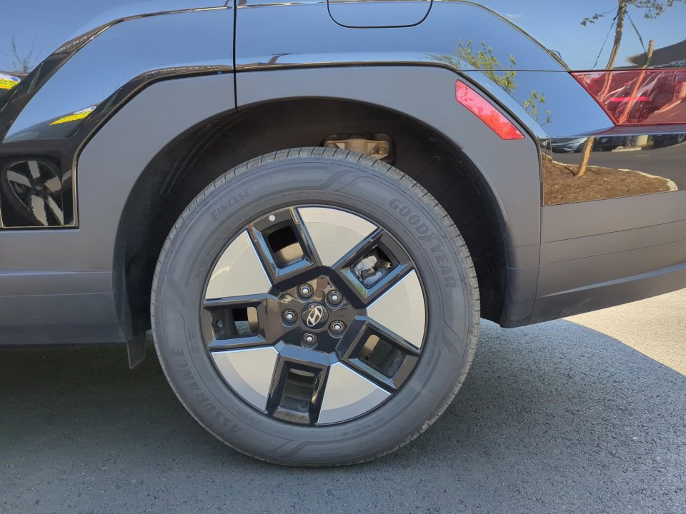 Used 2026 Hyundai Santa Fe SE AWD/4WD image 34