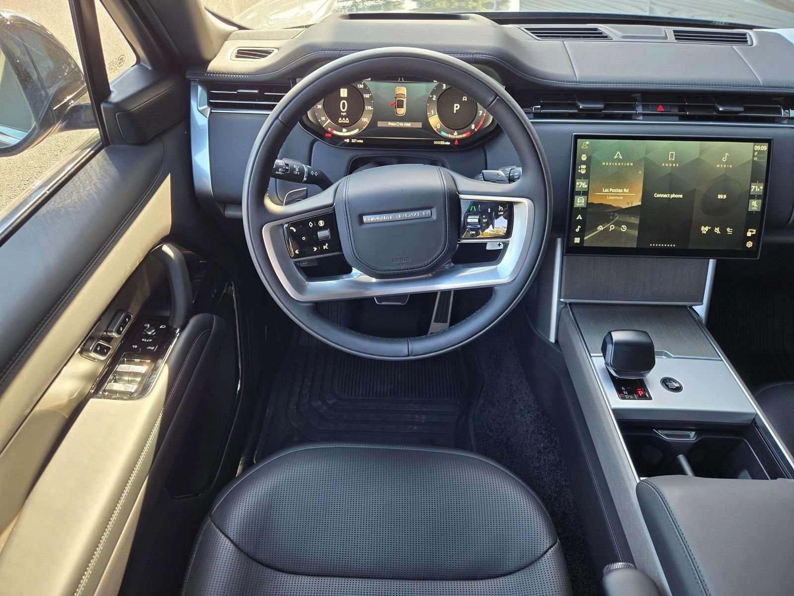 New 2026 Land Rover Range Rover SV AWD/4WD image 11
