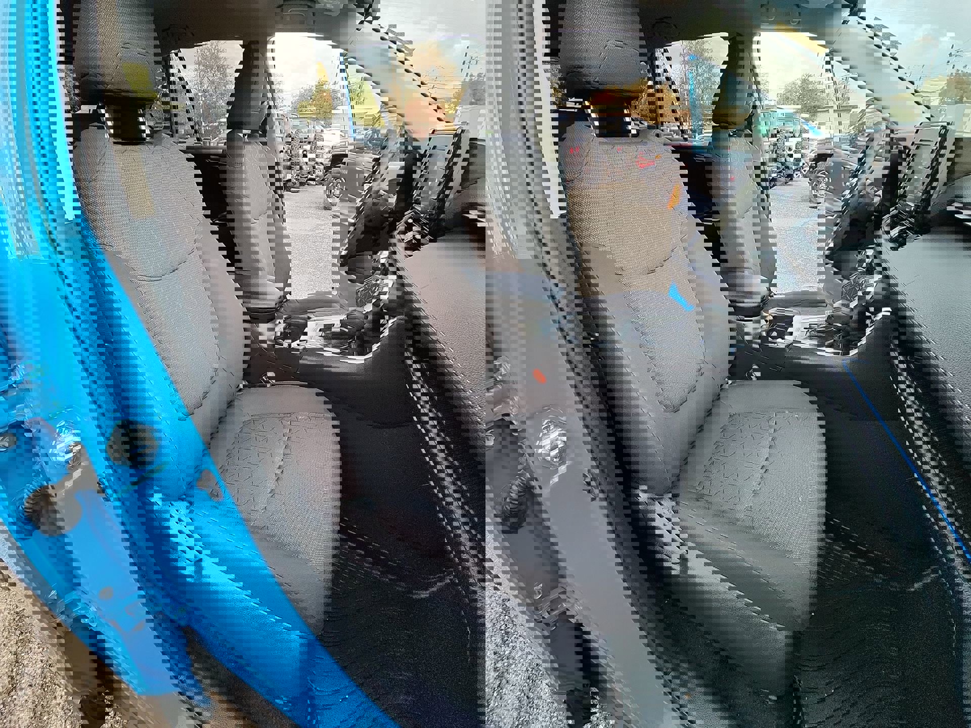 Used 2021 Toyota RAV4 XLE image 24