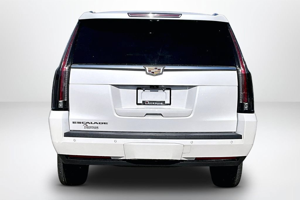 Used 2017 Cadillac Escalade ESV Luxury AWD/4WD image 6
