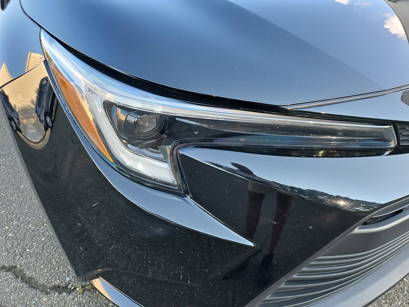 Used 2023 Toyota Corolla LE FWD image 11