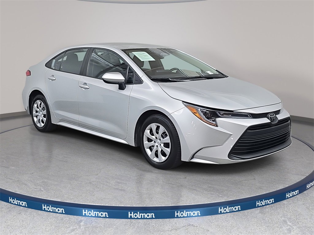 Used 2024 Toyota Corolla LE image 8