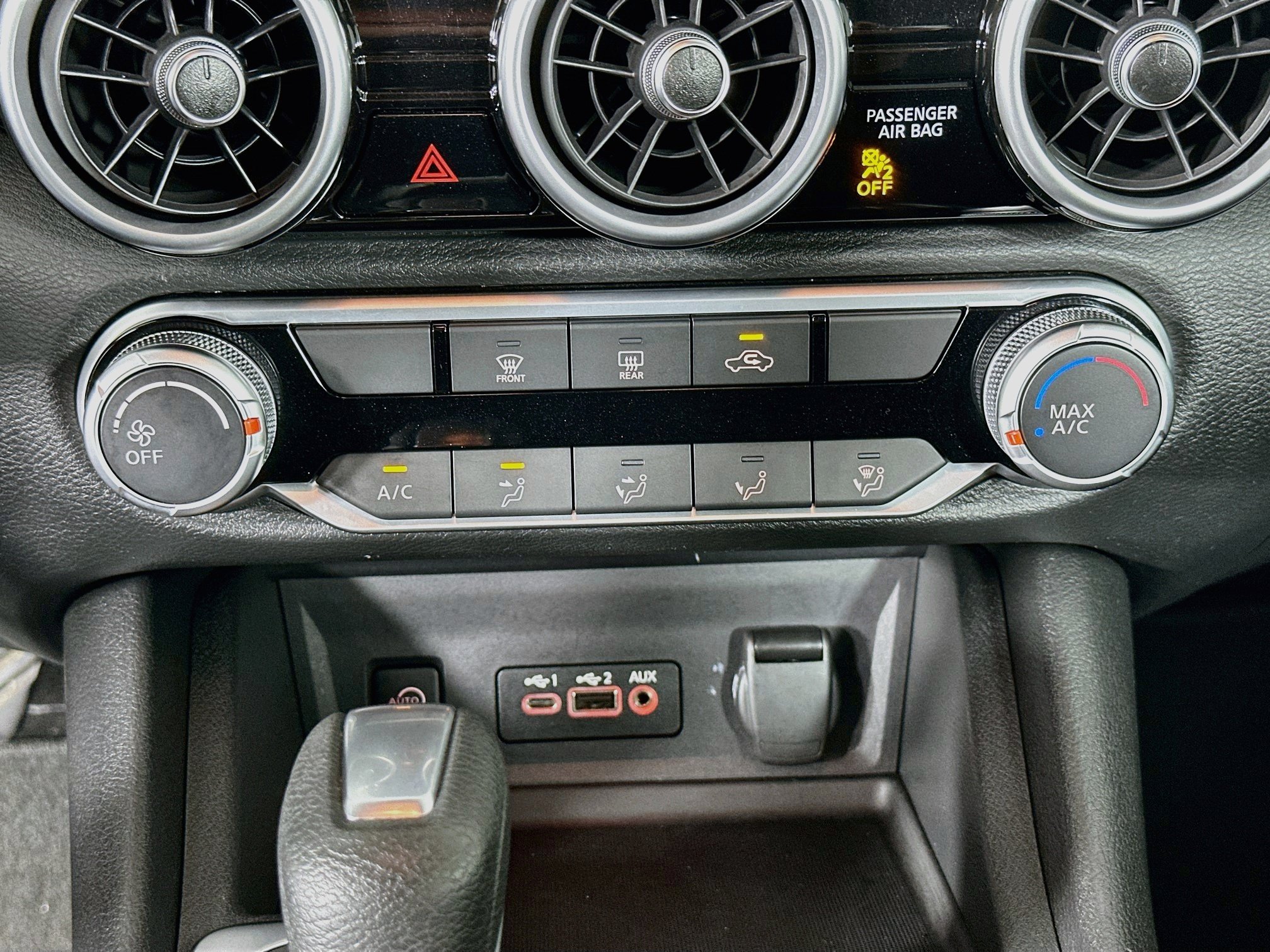 Used 2025 Nissan Sentra SV FWD image 22