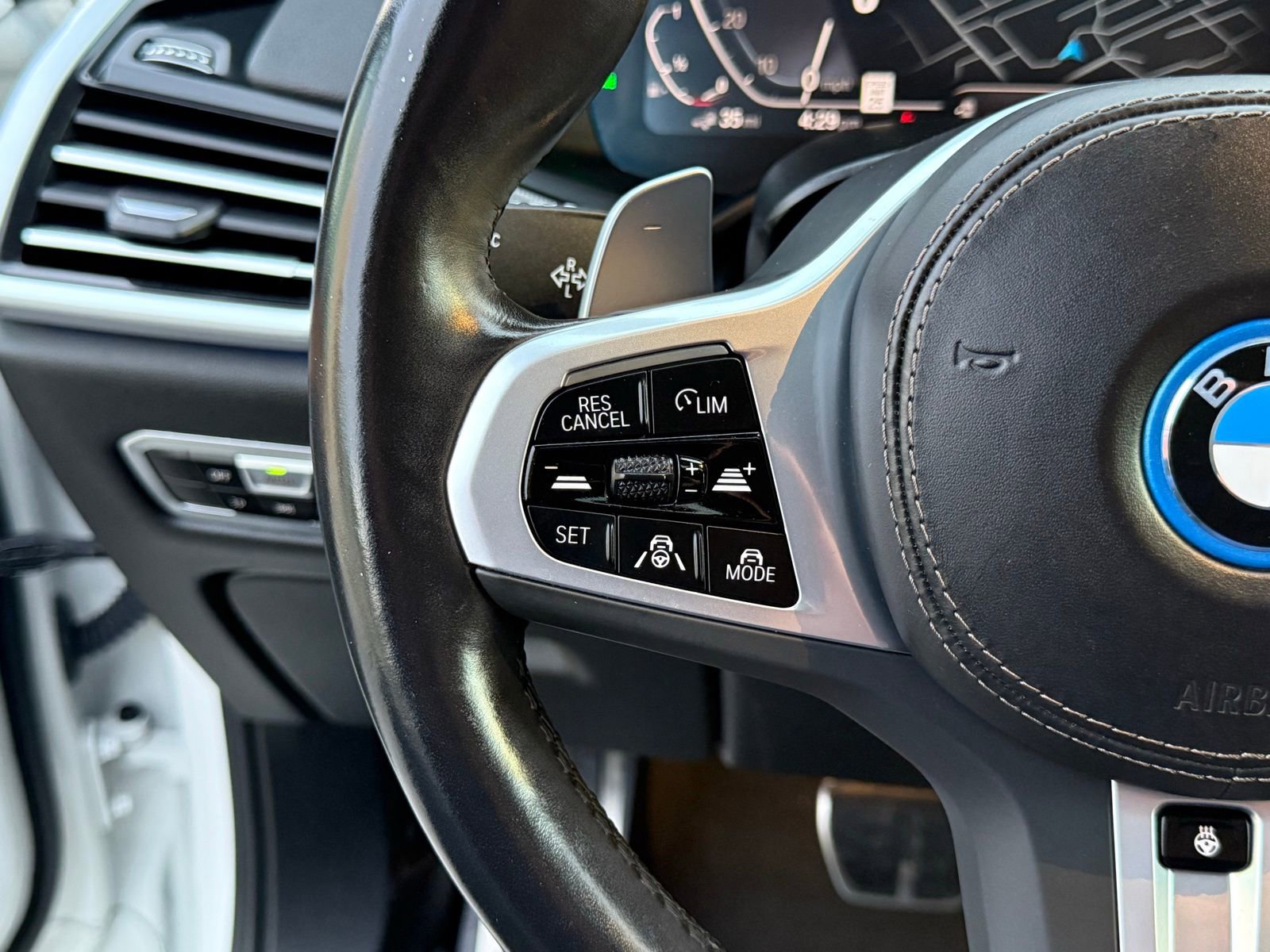 Certified 2023 BMW X5 xDrive45e w/ Executive Package image 25