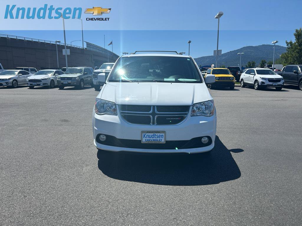 Used 2018 Dodge Grand Caravan SXT FWD image 2