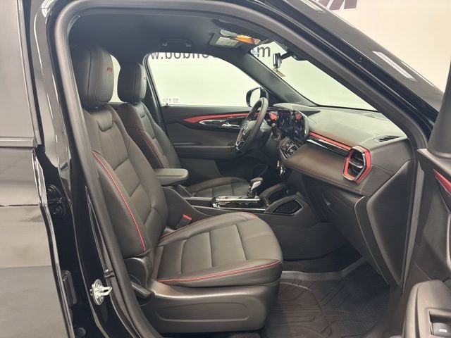 Used 2025 Chevrolet TrailBlazer RS image 28