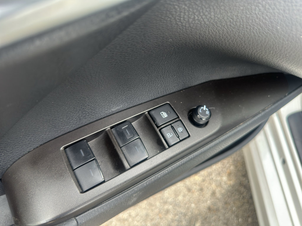 Used 2024 Toyota Camry SE FWD image 17