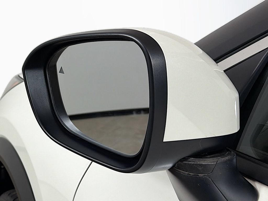 Used 2023 Nissan Rogue SV AWD/4WD image 25