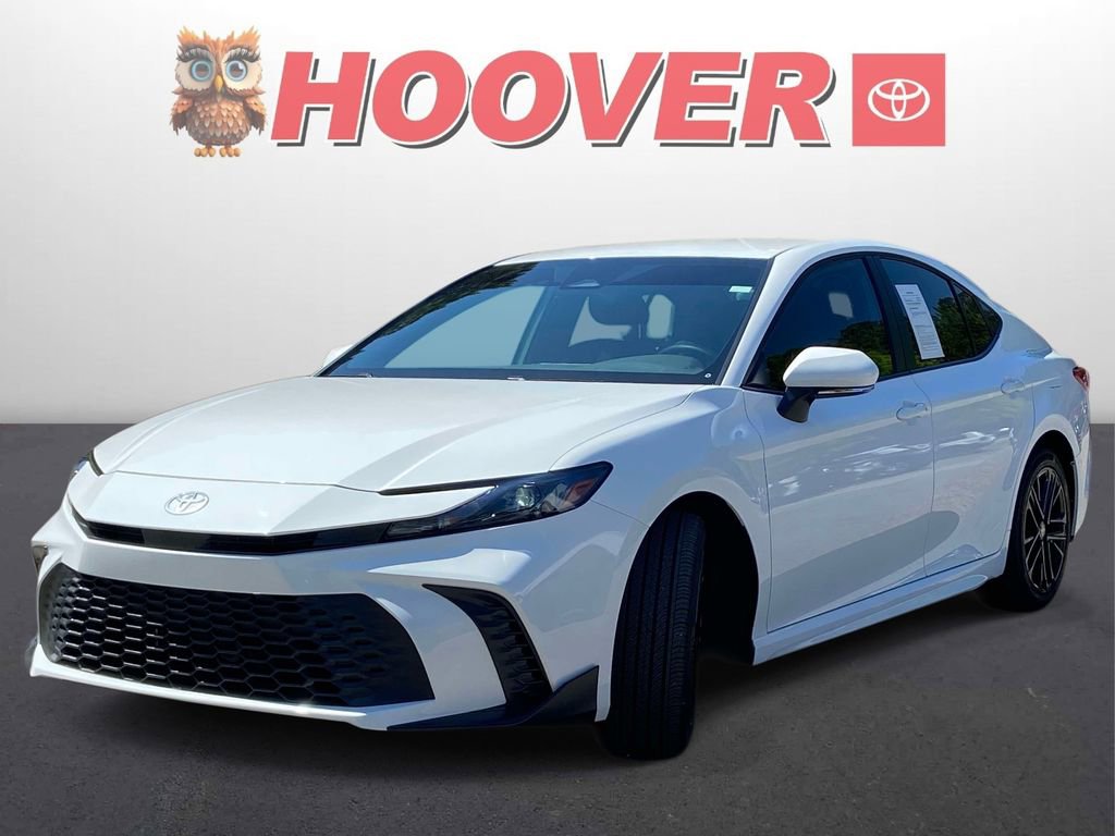 Used 2025 Toyota Camry SE image 6