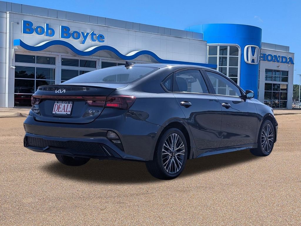 Used 2023 Kia Forte GT-Line image 5