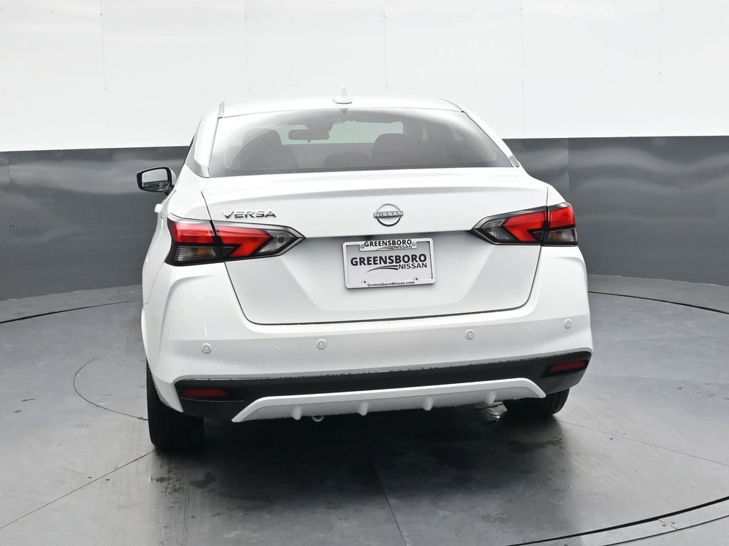 Certified 2025 Nissan Versa SV w/ Trunk Package image 5