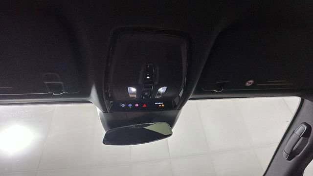 Used 2024 Cadillac Lyriq Luxury AWD/4WD image 25