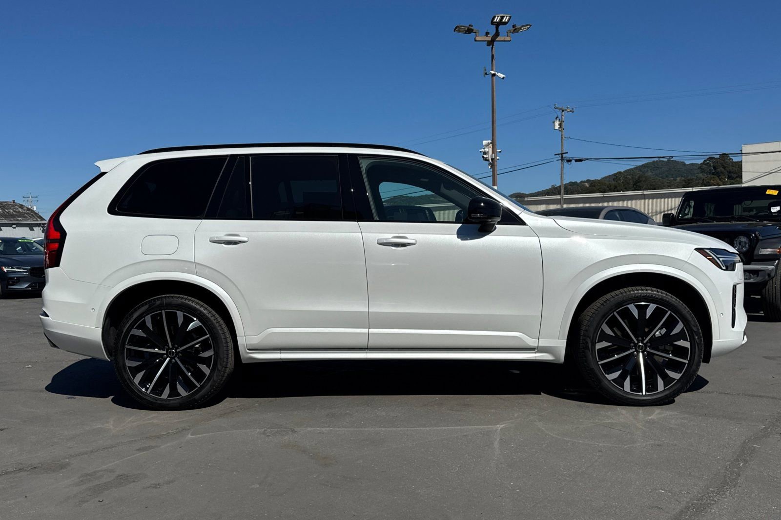 New 2026 Volvo XC90 T8 Ultra image 8