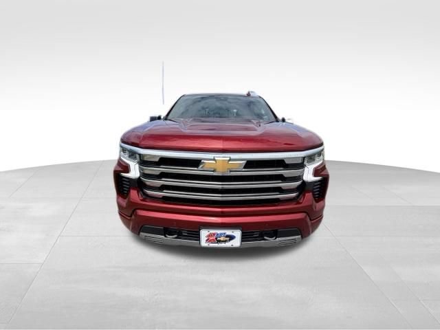 Certified 2023 Chevrolet Silverado 1500 High Country w/ Technology Package AWD/4WD image 3