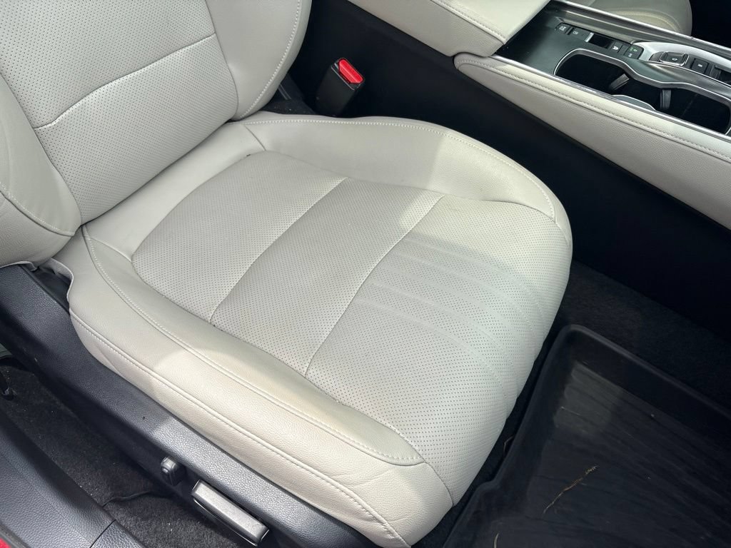 Used 2020 Honda Accord Touring image 29