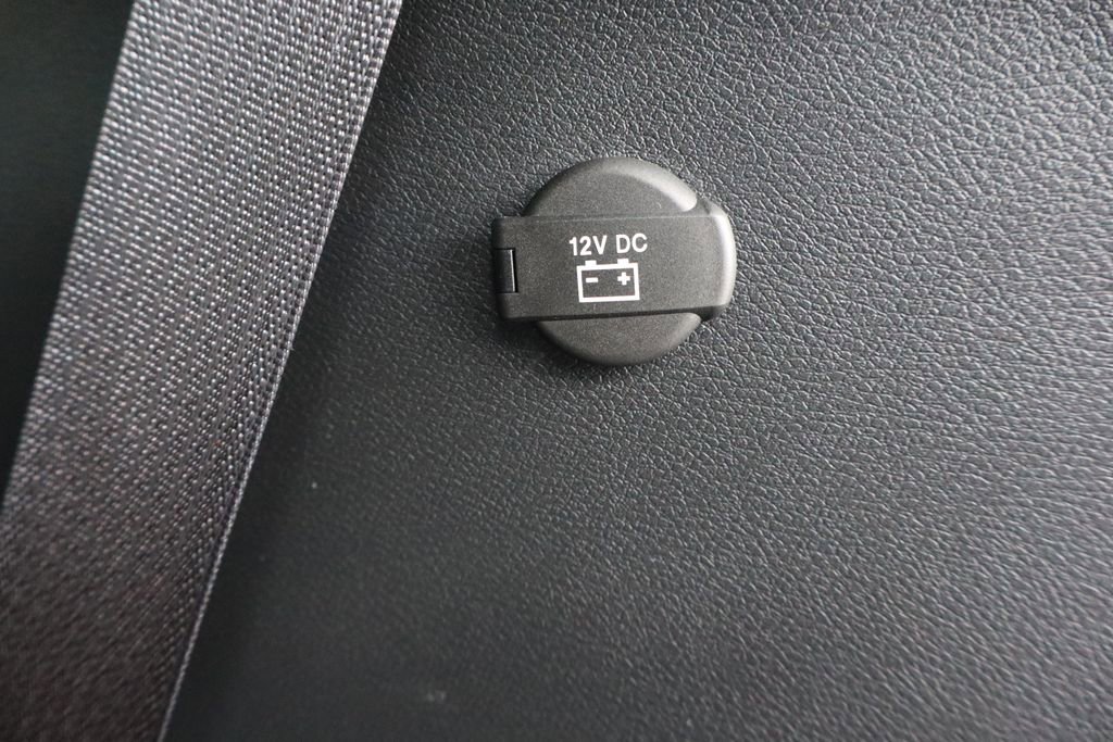 Used 2025 Chrysler Pacifica Select image 30