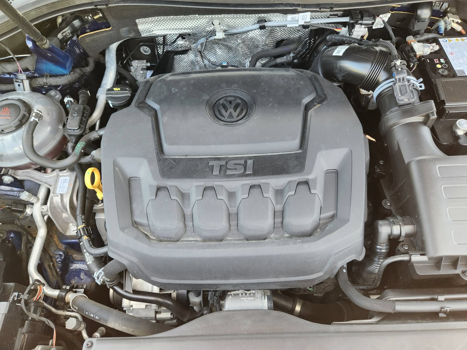 Used 2024 Volkswagen Tiguan SEL R-Line AWD/4WD image 34