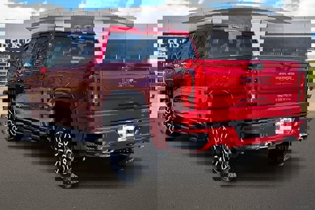 New 2026 GMC Sierra 1500 AT4 w/ AT4 Premium Package image 3