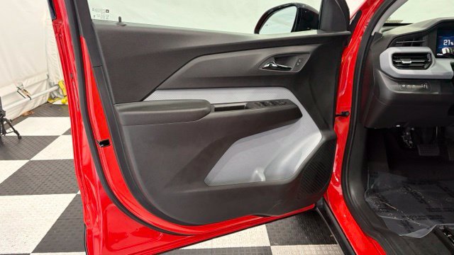 New 2027 Chevrolet Bolt LT w/ Comfort Package FWD image 12