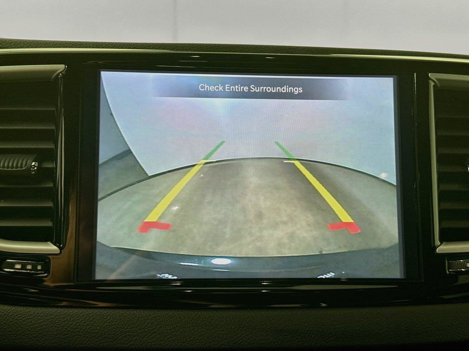Used 2025 Chrysler Pacifica Select FWD image 6