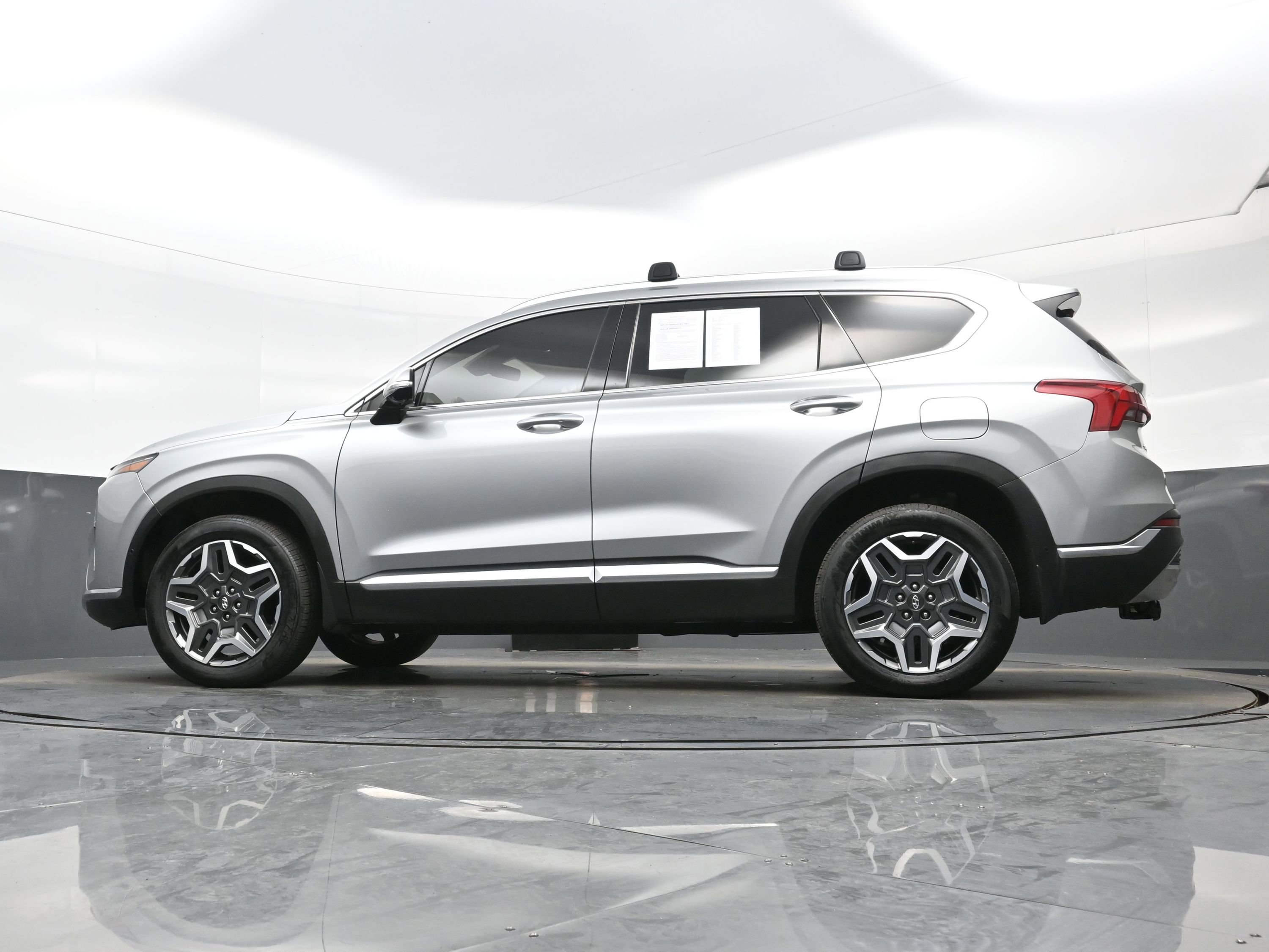 Used 2022 Hyundai Santa Fe Limited AWD/4WD image 29