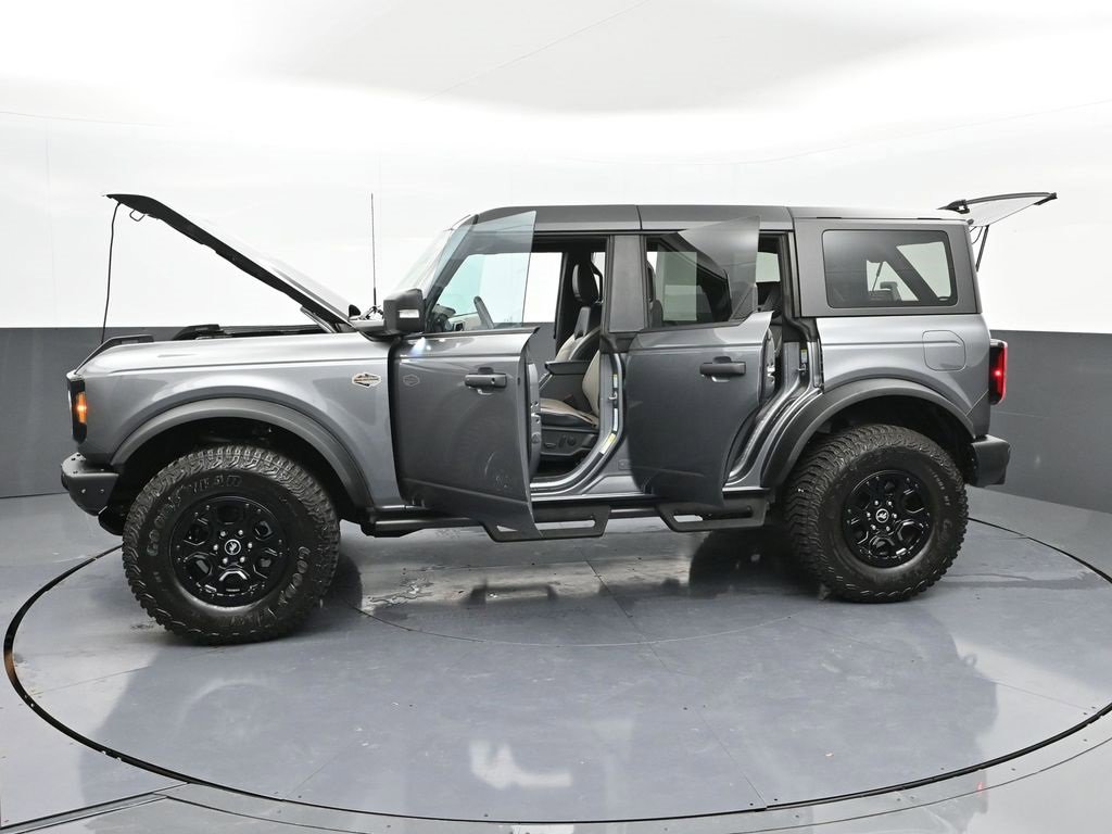 Used 2024 Ford Bronco Wildtrak image 48