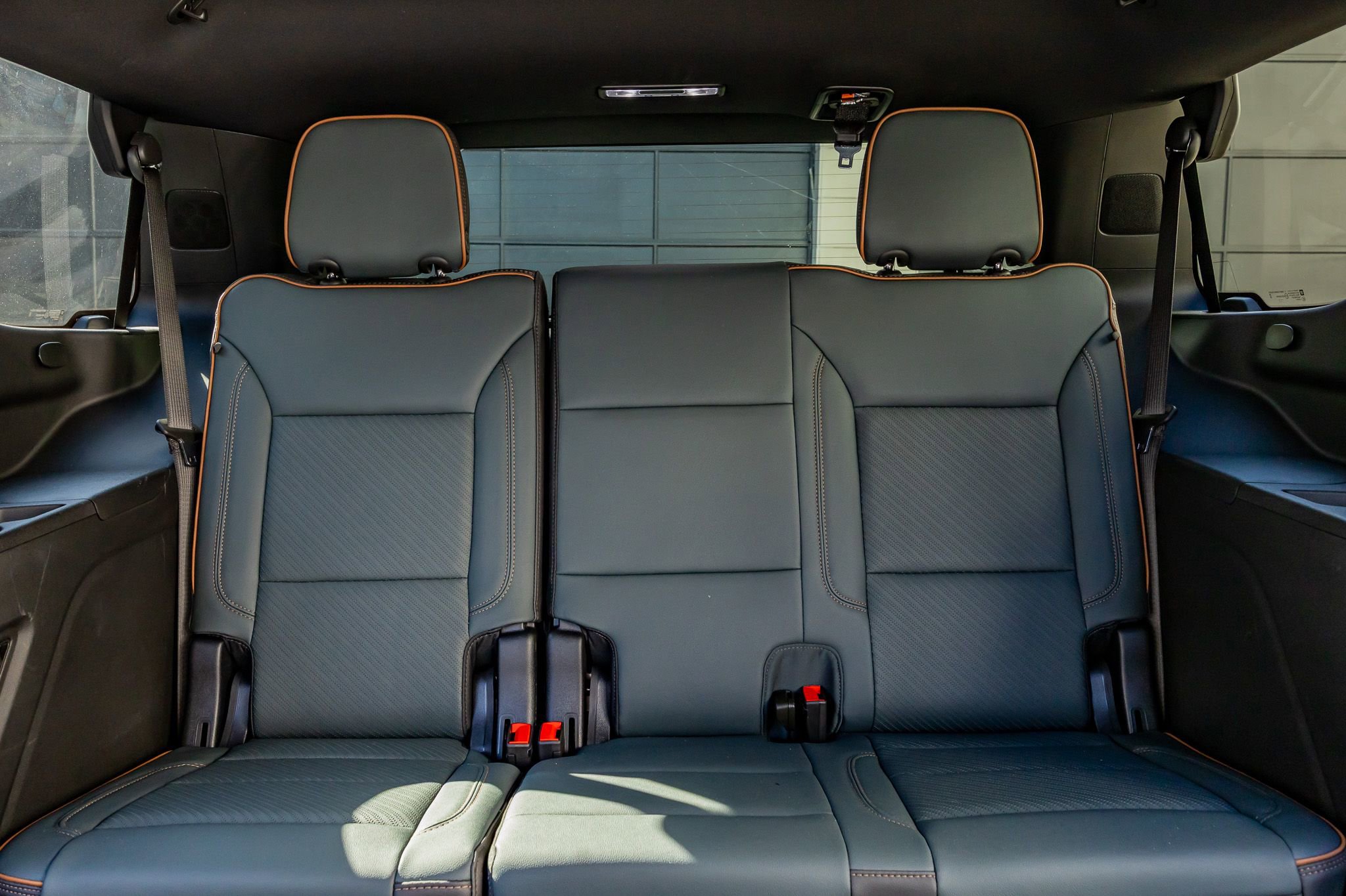 Used 2025 GMC Yukon AT4 w/ Premium Trailering Package AWD/4WD image 33
