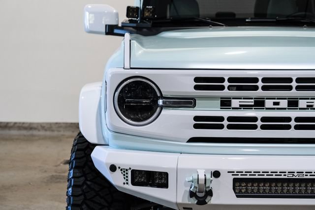 Used 2025 Ford Bronco Heritage Edition image 3