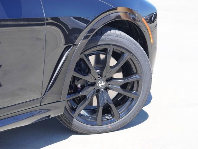Used 2024 BMW X7 xDrive40i w/ M Sport Package image 7