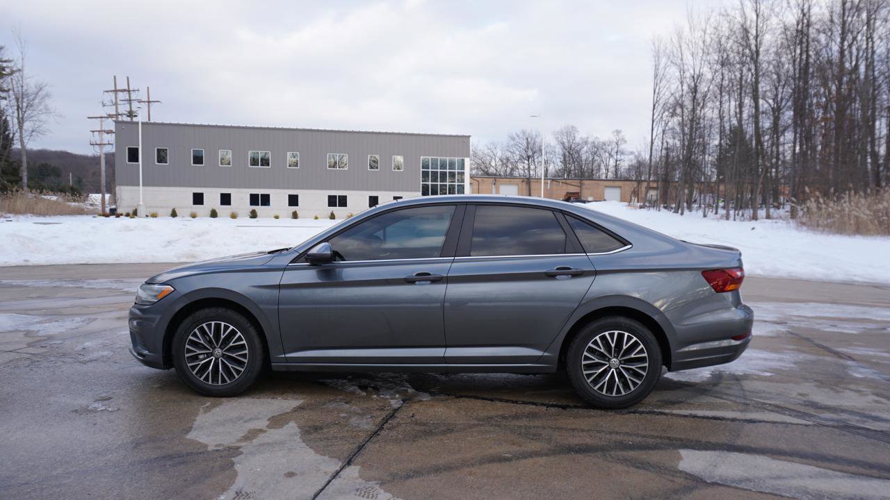 Used 2019 Volkswagen Jetta R-Line image 2