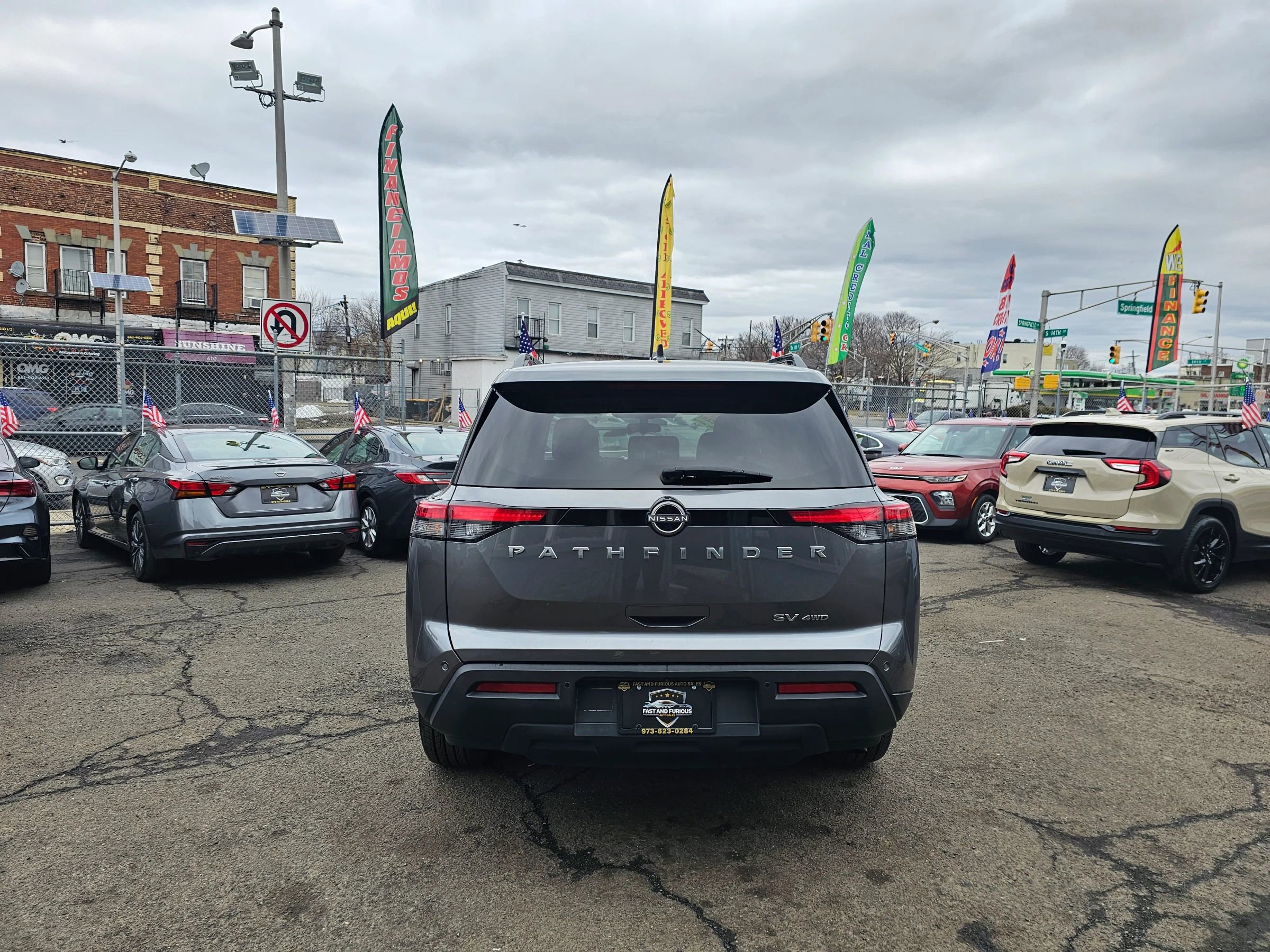 Used 2022 Nissan Pathfinder SV w/ Cargo Package image 5