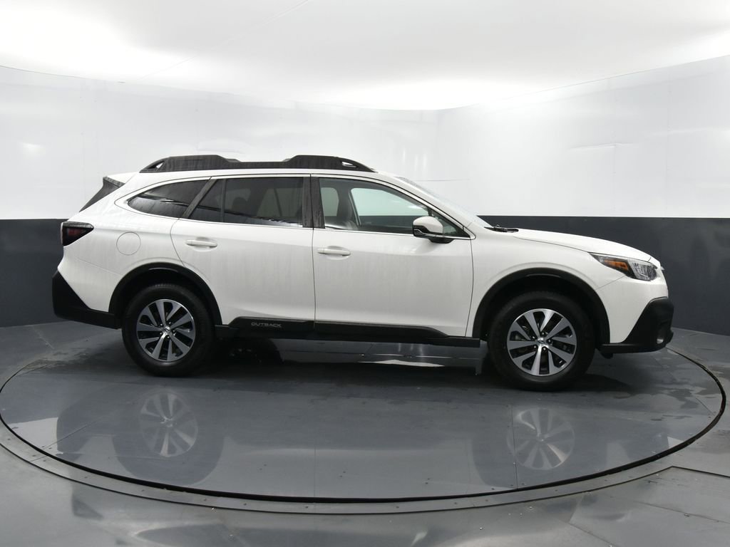 Used 2022 Subaru Outback Premium image 40