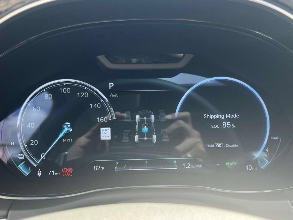 New 2025 Genesis Electrified GV70 w/ Prestige Package AWD/4WD image 25