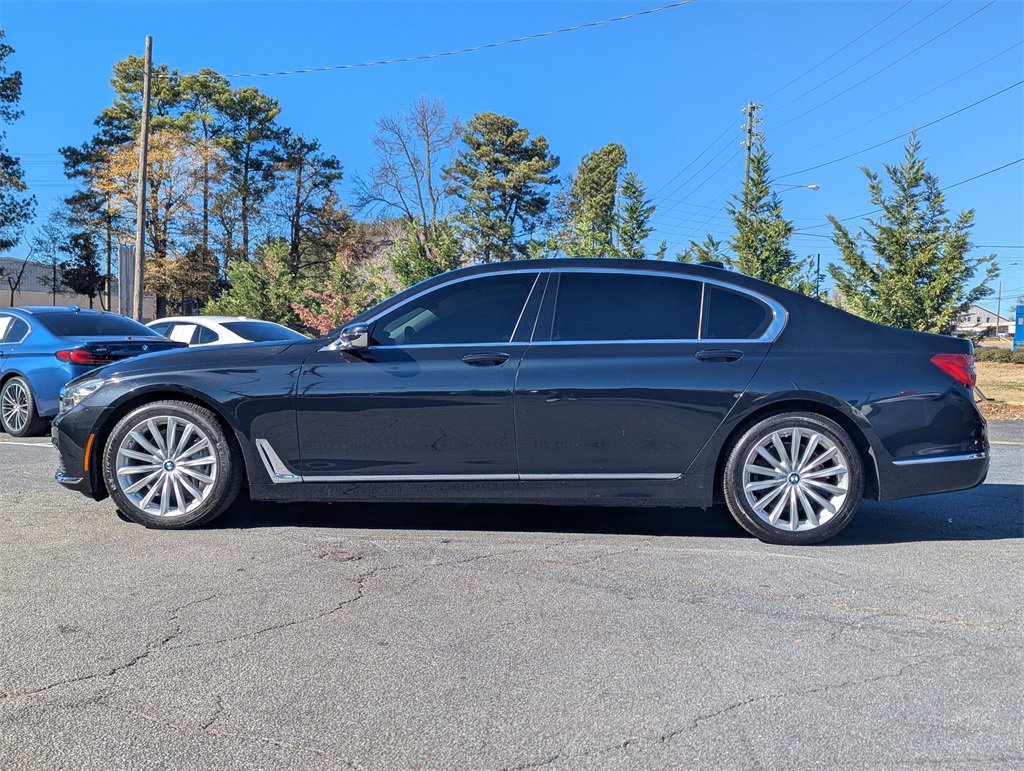 Used 2018 BMW 740i image 25