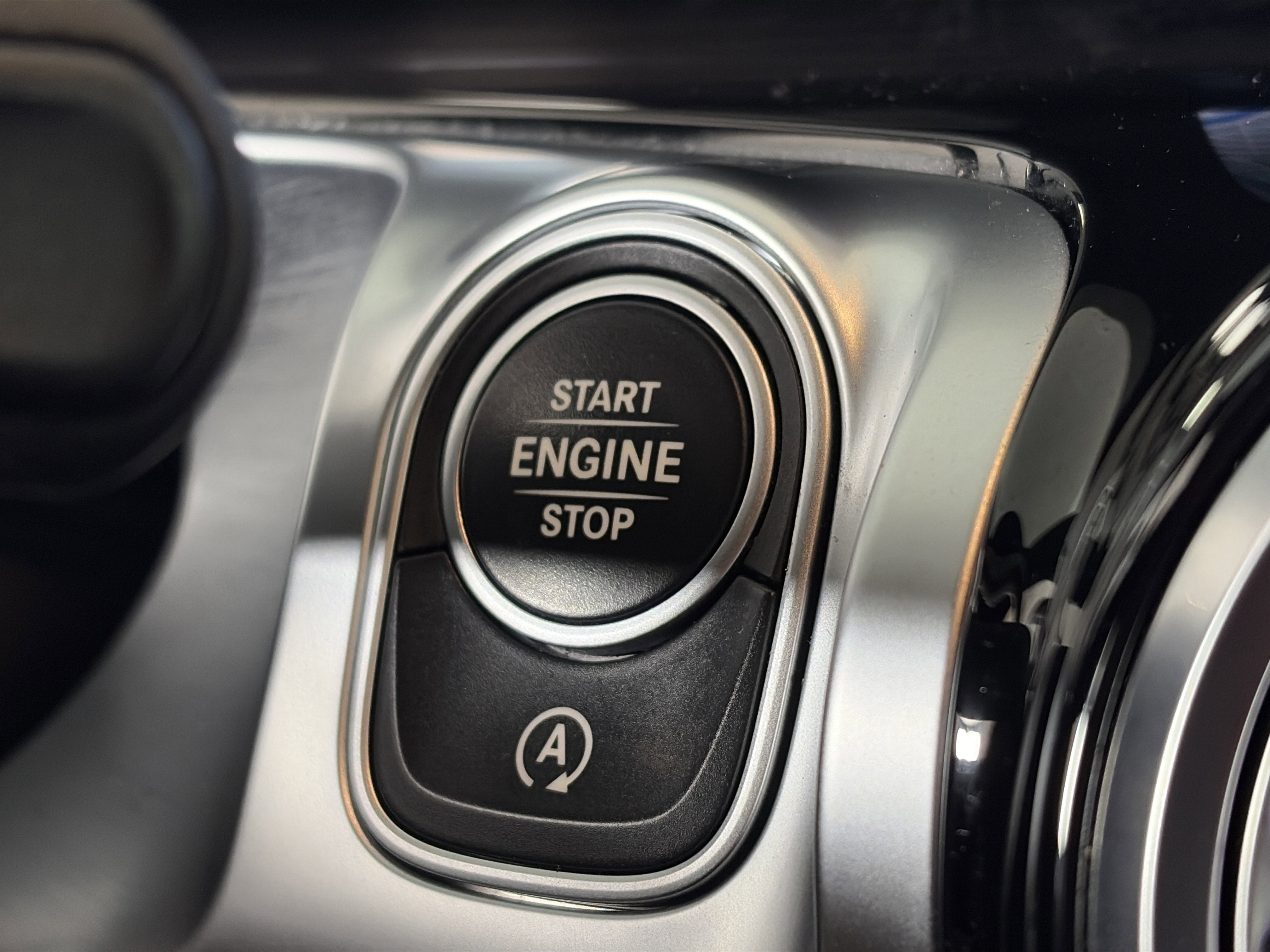 Certified 2021 Mercedes-Benz GLB 250 4MATIC image 24