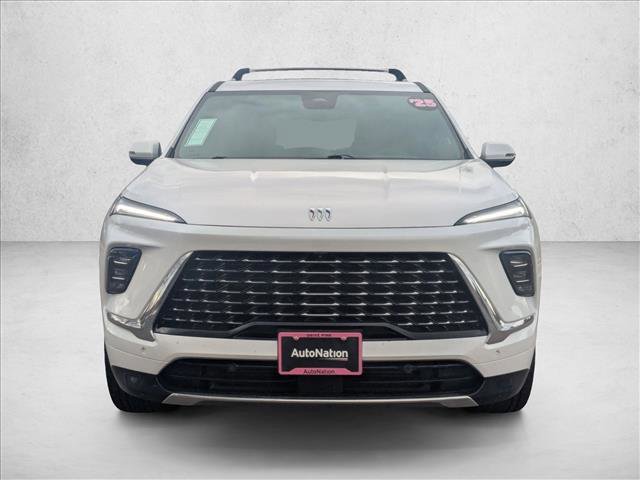 Used 2025 Buick Enclave Avenir w/ Super Cruise Package image 2