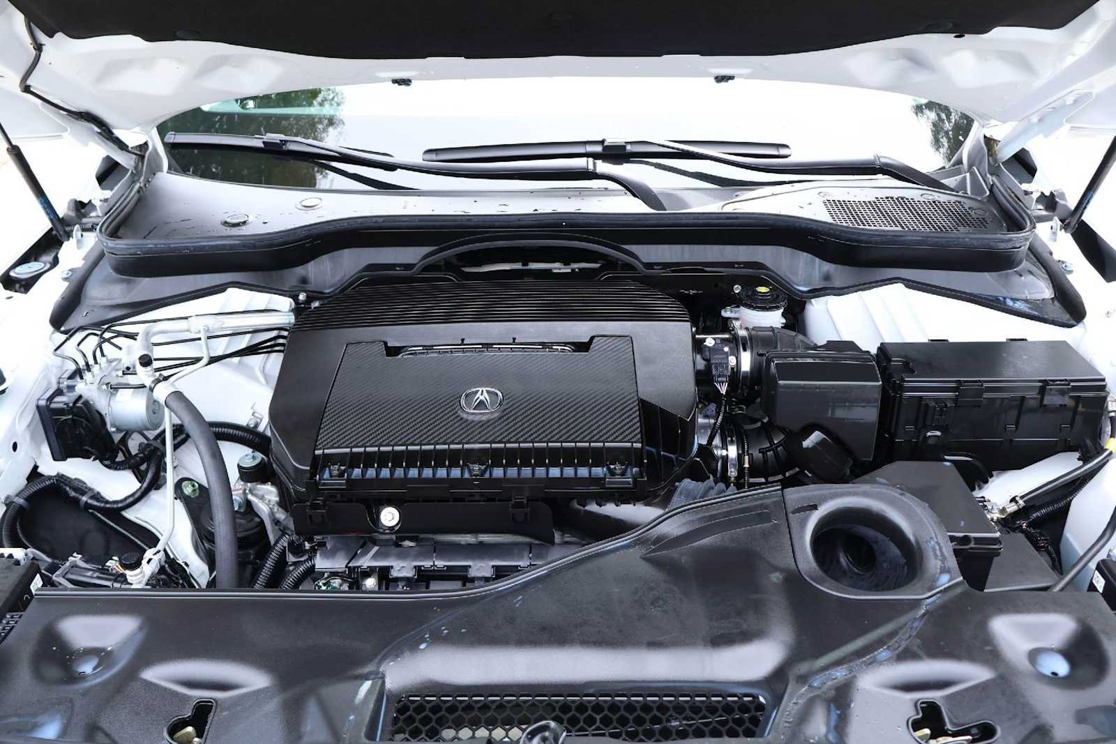 Certified 2026 Acura MDX w/ Technology Package FWD image 9