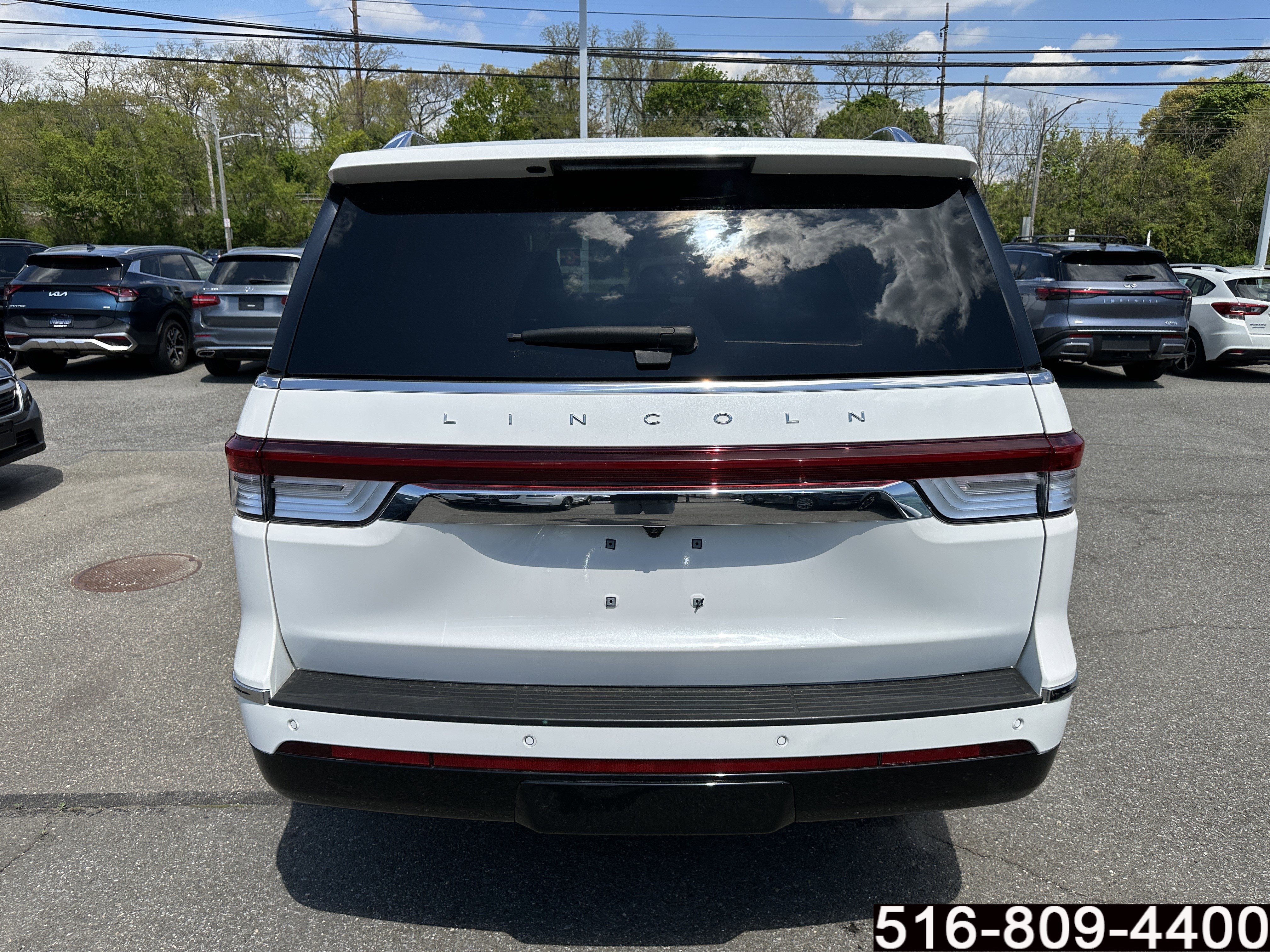 Used 2024 Lincoln Navigator Reserve AWD/4WD image 5