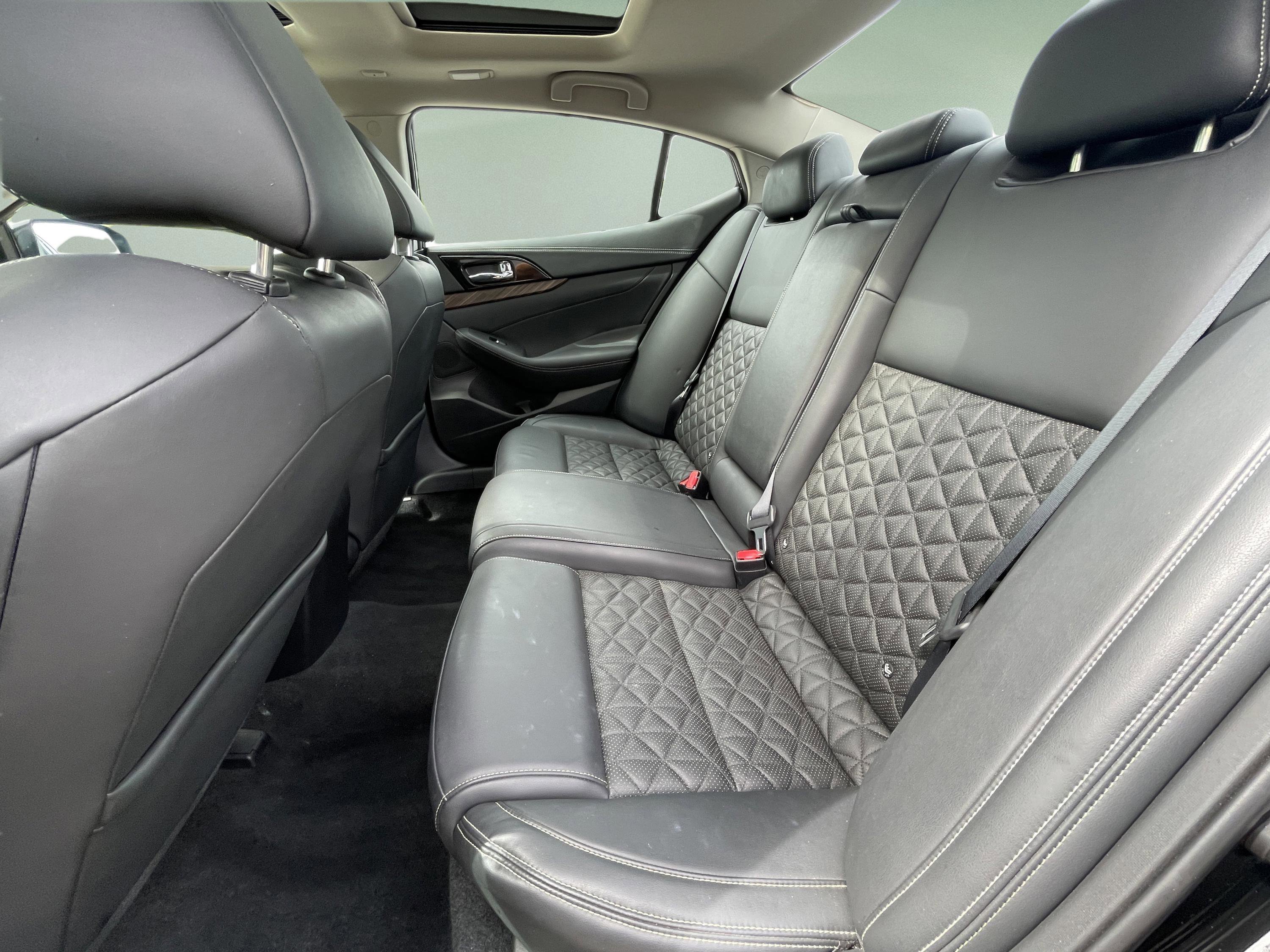 Used 2016 Nissan Maxima Platinum FWD image 26
