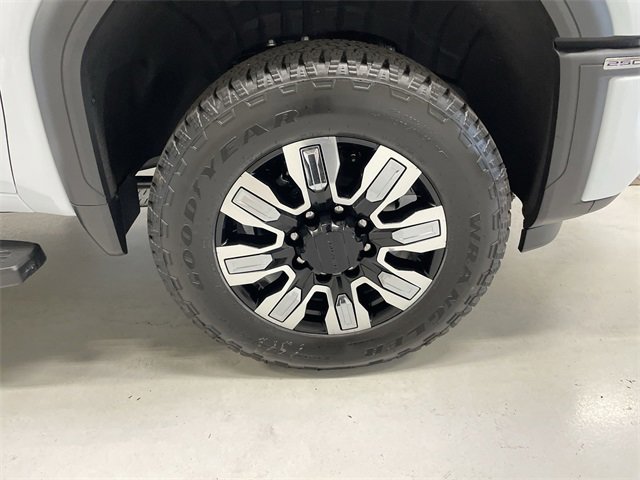 New 2026 GMC Sierra 2500 Denali w/ Denali Reserve Package image 14
