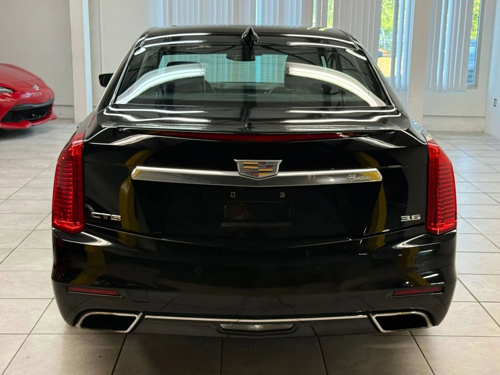 Used 2015 Cadillac CTS Luxury RWD image 8