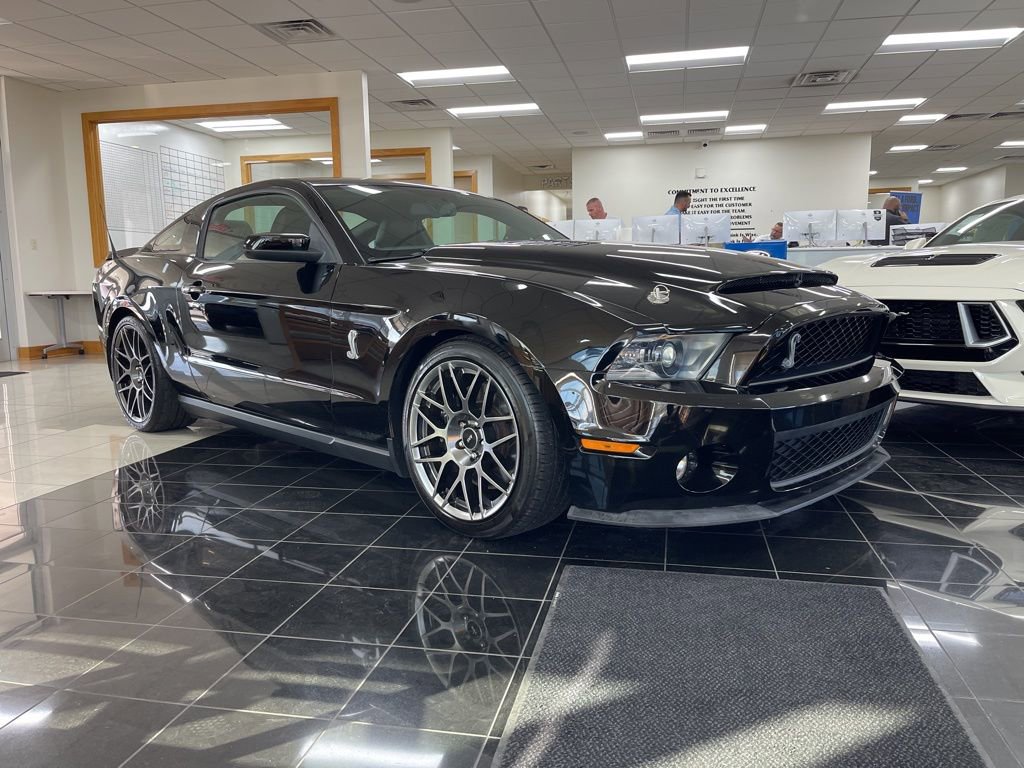 Used 2012 Ford Mustang Shelby GT500 w/ SVT Performance Pkg image 2
