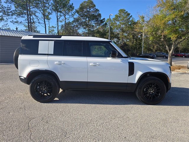 Used 2025 Land Rover Defender 110 S image 6