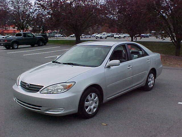 Used 2002 Toyota Camry LE w/ Pkg 2 FWD image 30