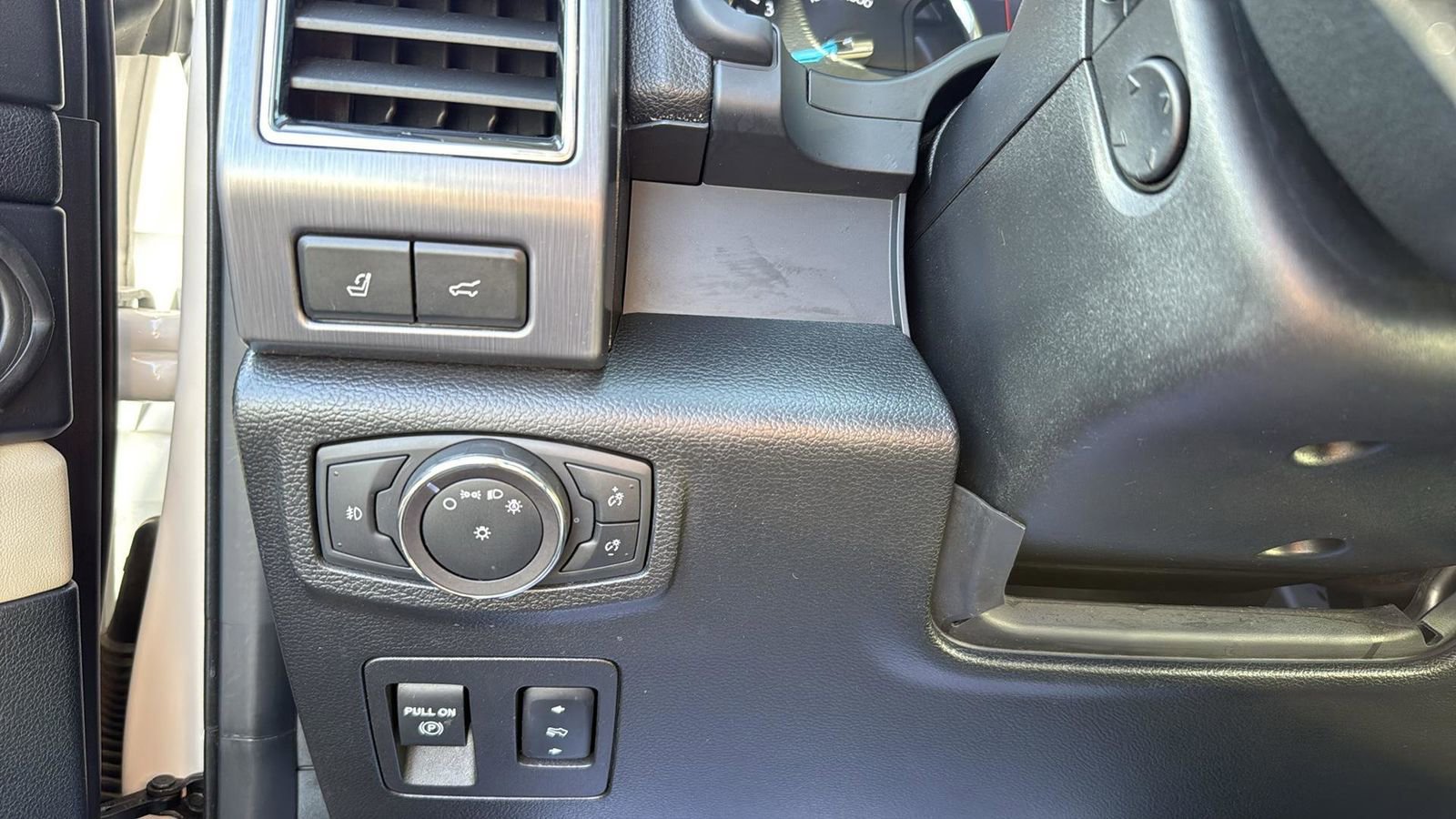 Used 2019 Ford Expedition Max Platinum image 30