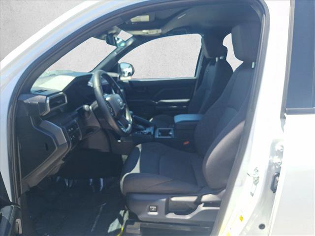 Certified 2025 Toyota Tacoma SR5 AWD/4WD image 14