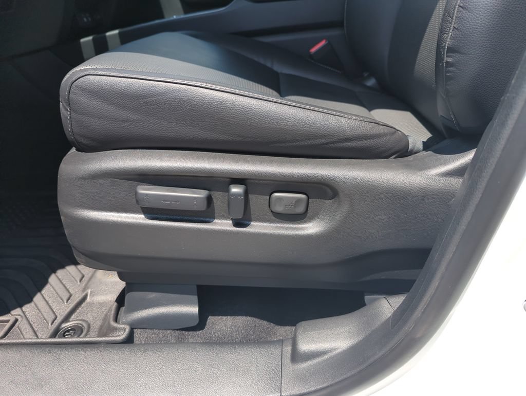 Used 2025 Honda Ridgeline RTL image 12